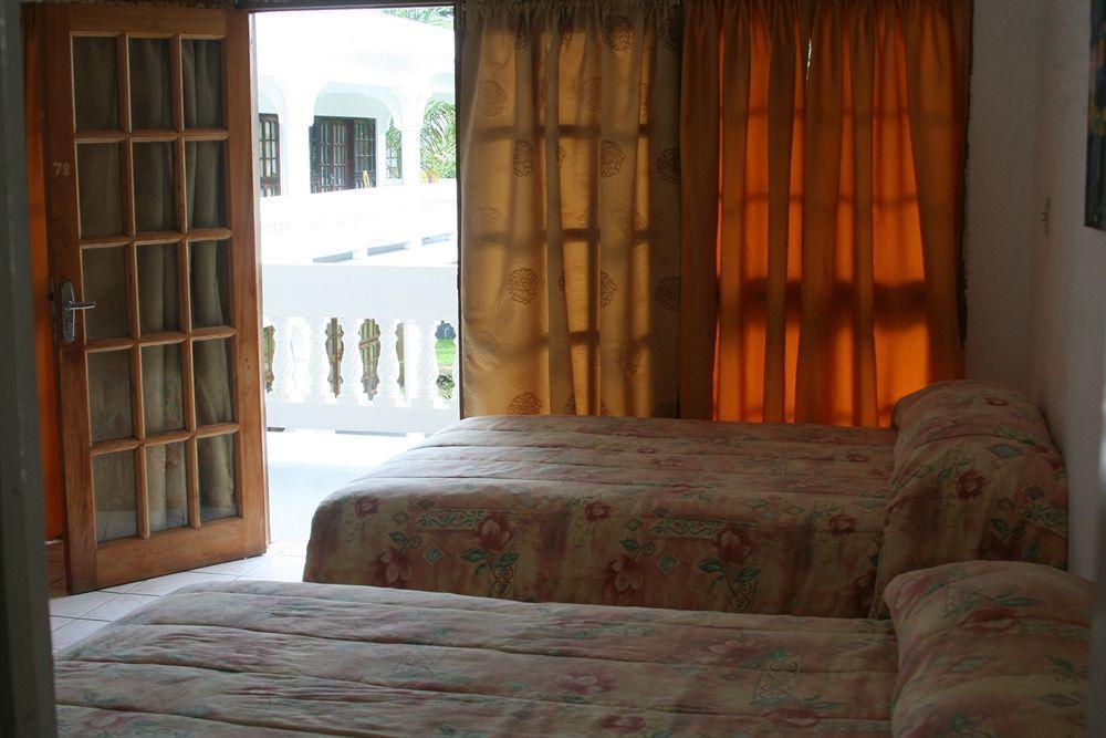 Pure Oasis Resort Negril Exterior foto